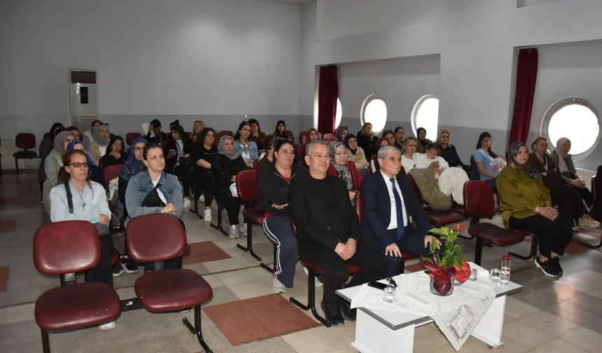 Manisa Yunusemre'de aile eğitimleri programı devam ediyor