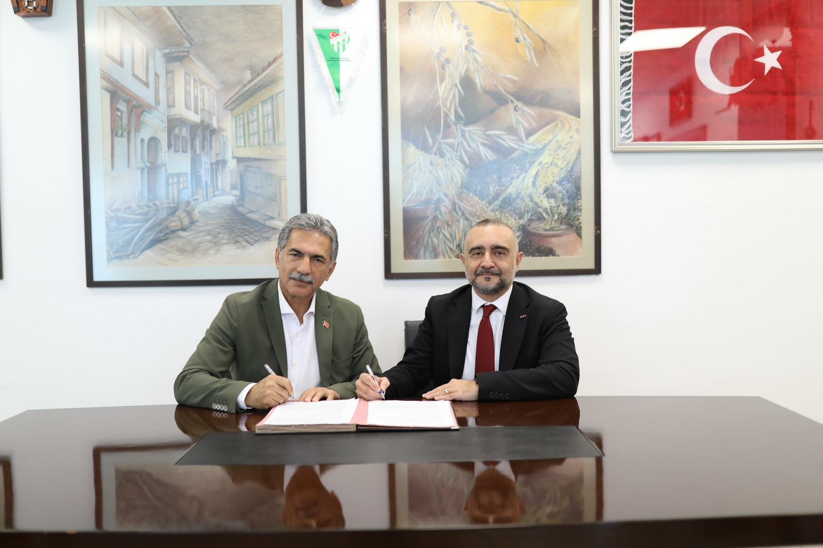 Dünyanın En Büyük Atatürk İmzası Yenilendi (9)